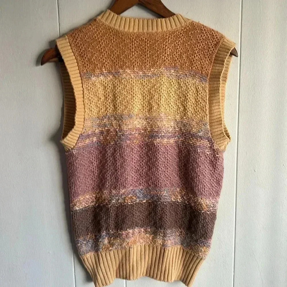 90s vintage sweater vest size medium - Picture 8 of 8